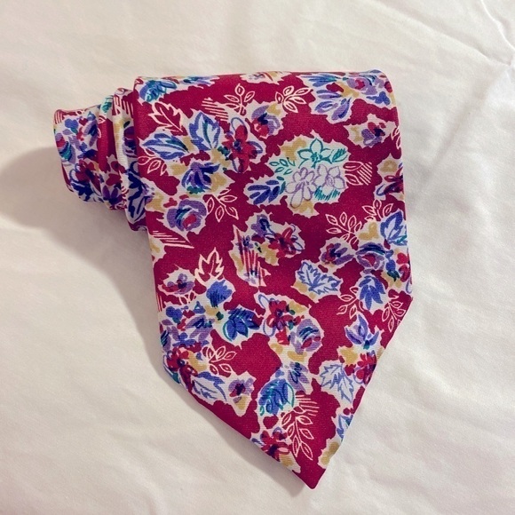 OSCAR de la Renta Couture Collection Tie - Picture 2 of 4